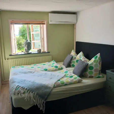 Lillelandsted Knechtekammer منزل للإقامة Vojens